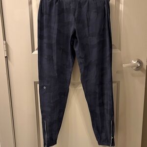 Men's Lulu Camouflage Jogger Pants